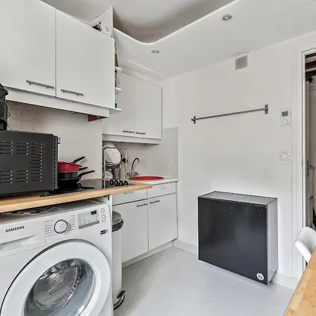 شقة Magnifique Duplex Metro 2pers *